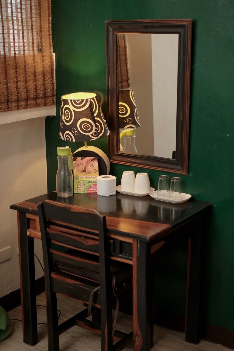 Desk and bedside lamp in the Couple's Room